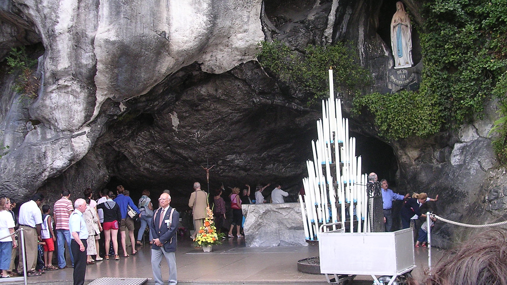 La Grotta delle apparizioni a Lourdes