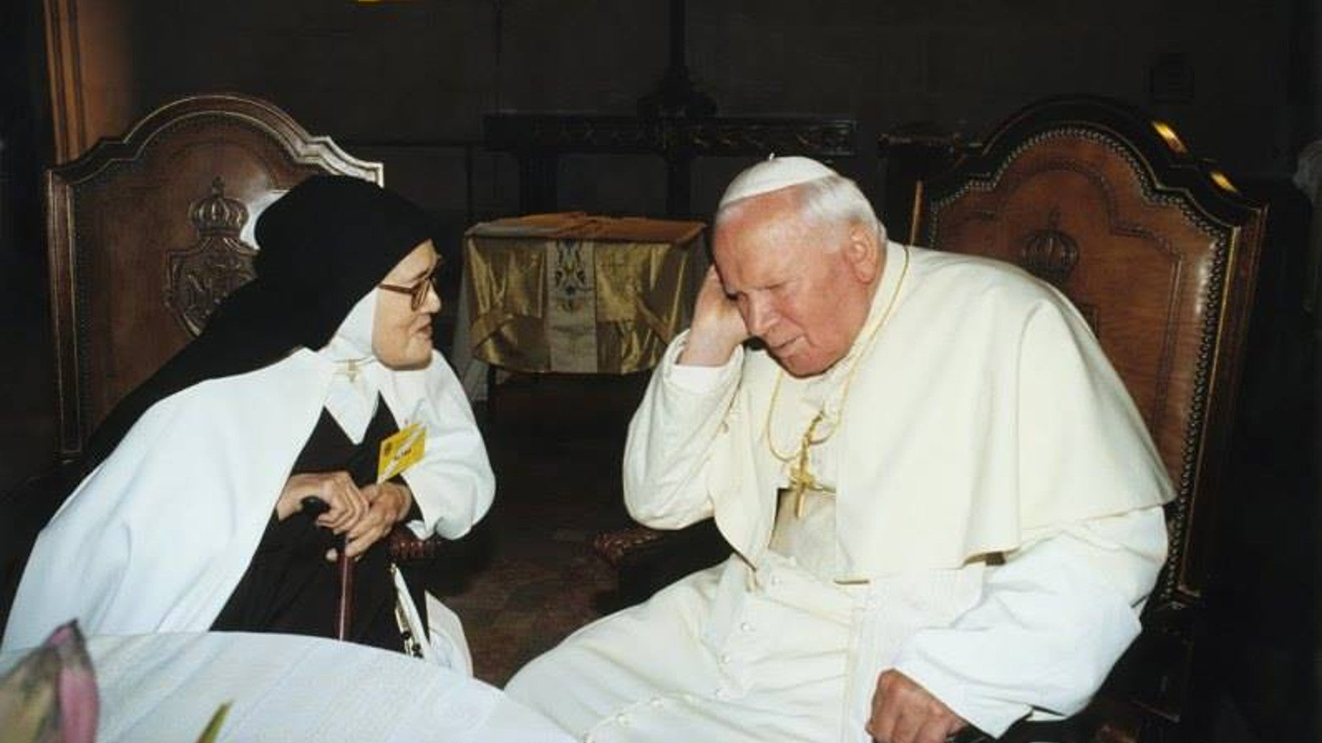 Suor Lucia con Giovanni Paolo II.