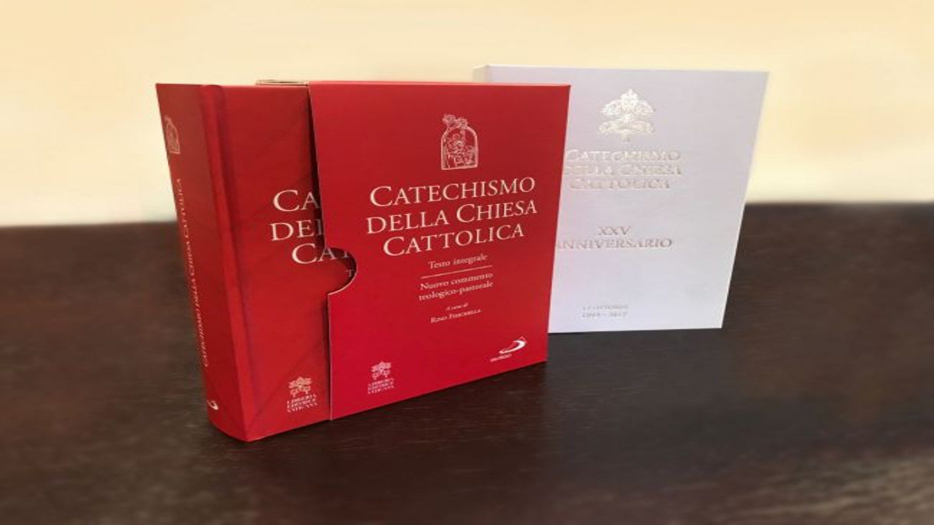 Il Catechismo della Chiesa Cattolica è stato approvato da San Giovanni Paolo II nel 1997