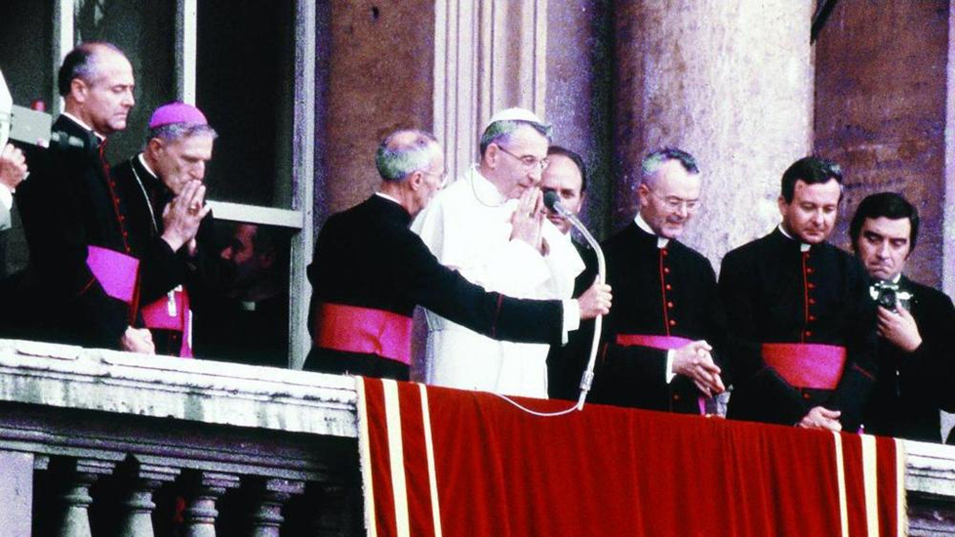Papa Luciani venne eletto al soglio di Pietro il 26.8.1978. Spirò il 28.9.1978