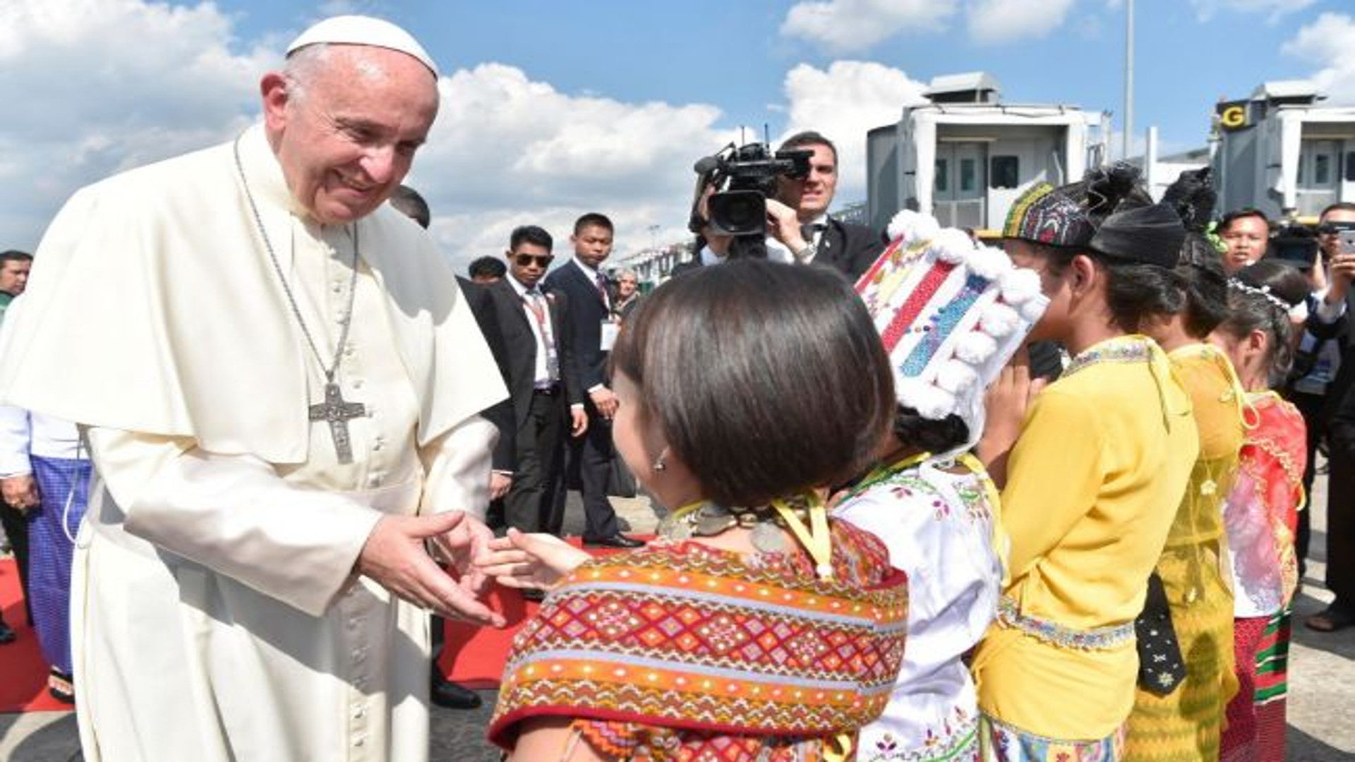 Papa Francesco in Myanmar (foto di archivio).