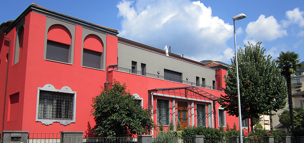 Il Centro culturale "Alzavola", affidato alle cure dell'Opus Dei.