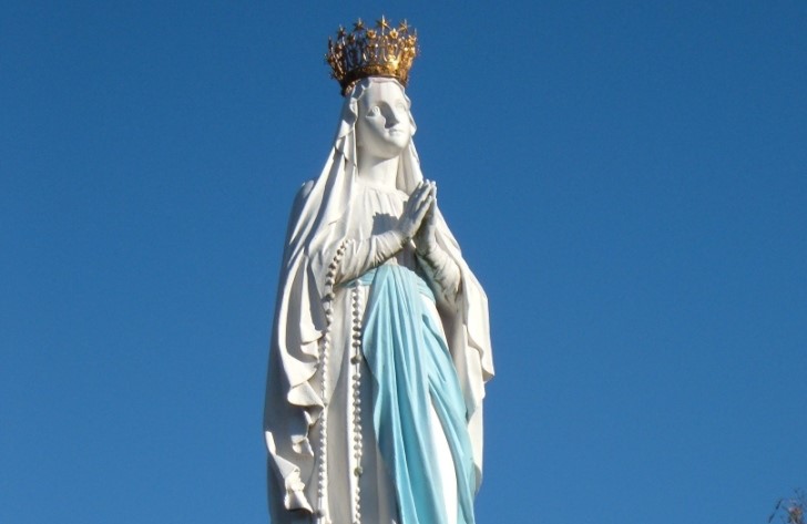 La Madonna di Lourdes.
