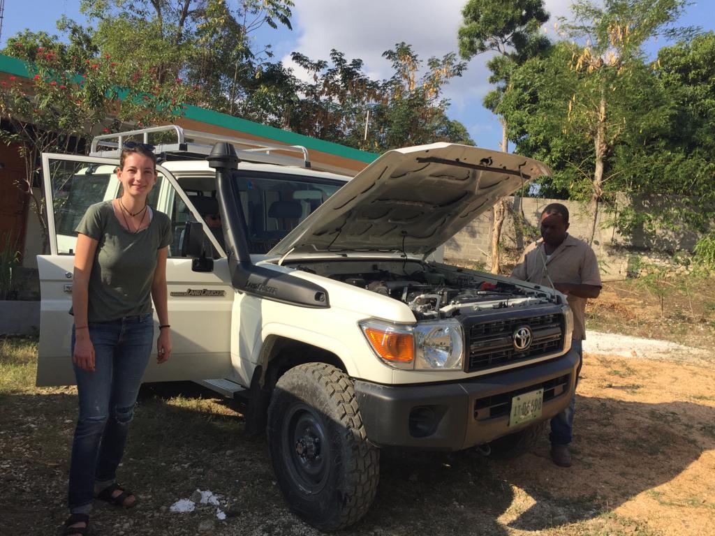 L'auto dei cooperanti è arrivata ad Haiti e faciliterà gli spostamenti su strade dissestate