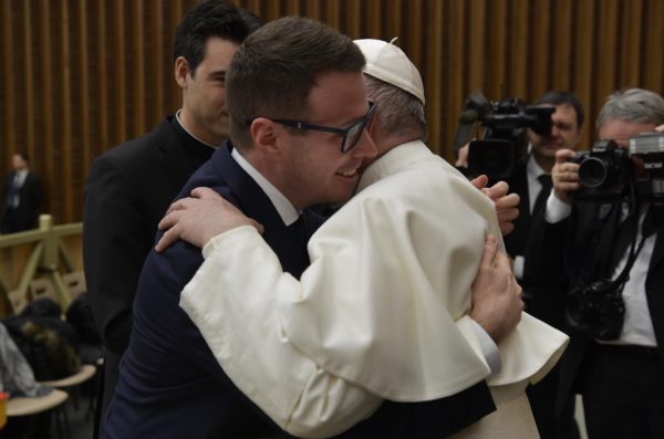 Al Papa In Omaggio Il Libro Di Lorenzo Planzi Sul Collegio Papio