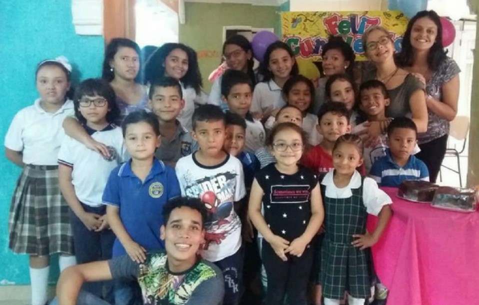 I ragazzi di cui Roberto Aita, missionario laico, si prende cura a Medellin, in Colombia.