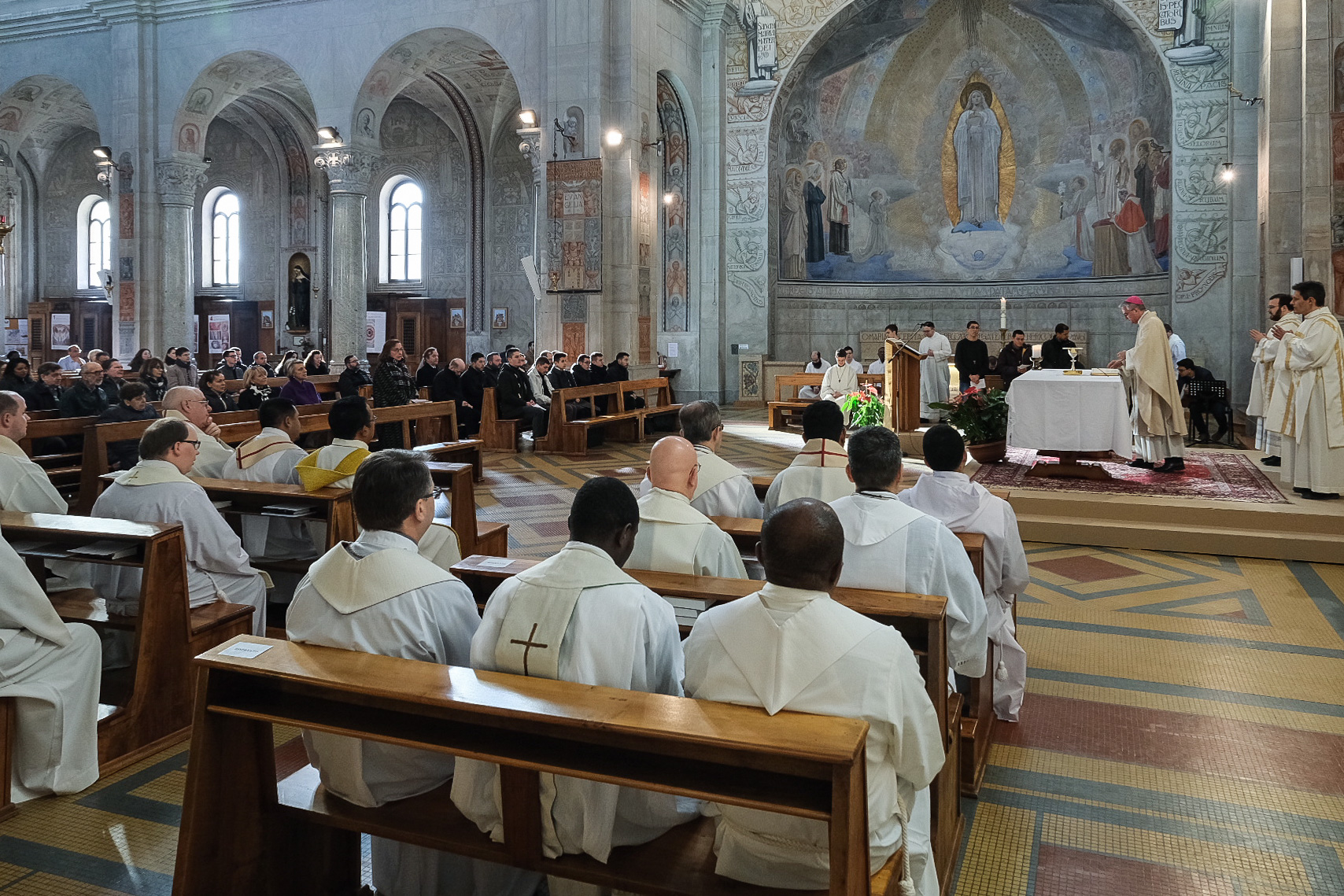 La Santa Messa di apertura del convegno su san Carlo Borromeo