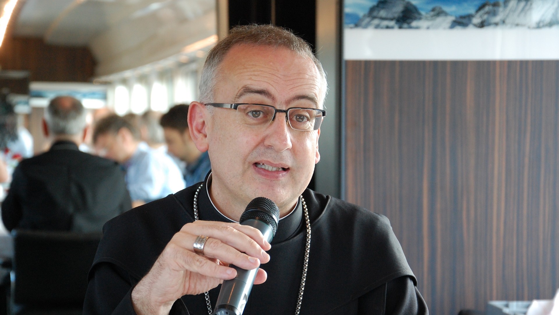 Mons. Martin Werlen è stato priore di Einsiedeln dal 2001 al 2013