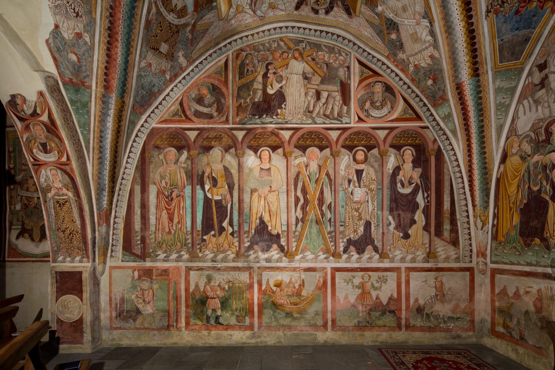 Chiesa di S. Michele a Palagnedra: dettaglio dei dipinti dell’antico coro prima dei restauri (foto Massimo Pedrazzini, Archivio UBC).