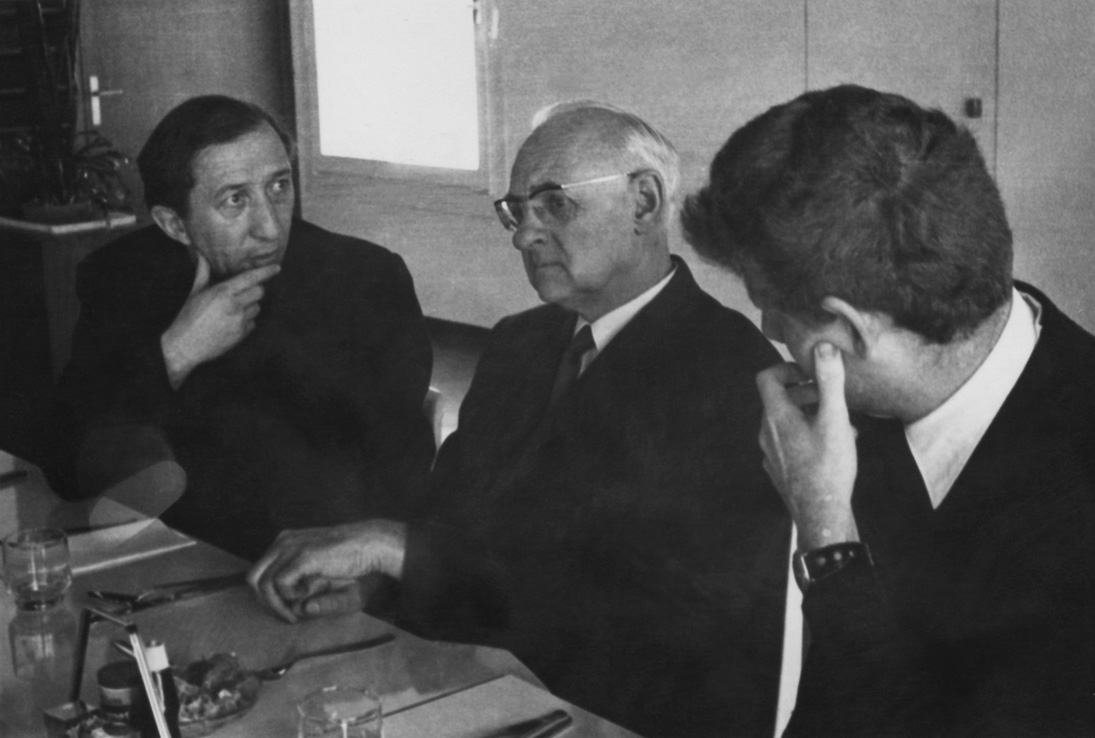 Don Giussani con  Von Balthasar e Angelo Scola (di spalle) ad Einsiedeln nel 1971
