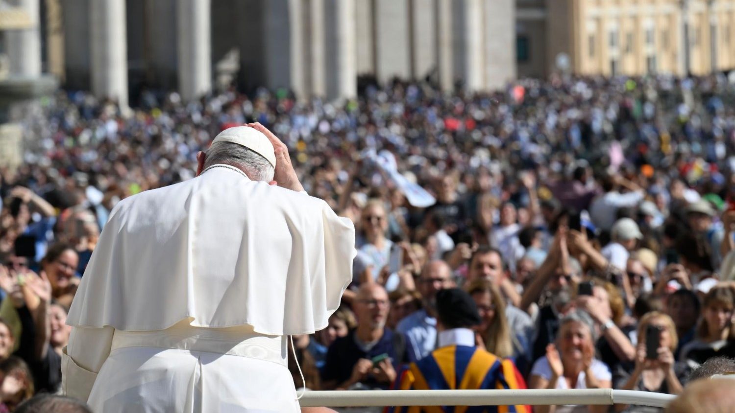Papa Francesco in piazza San Pietro con 50 mila aderenti al movimento