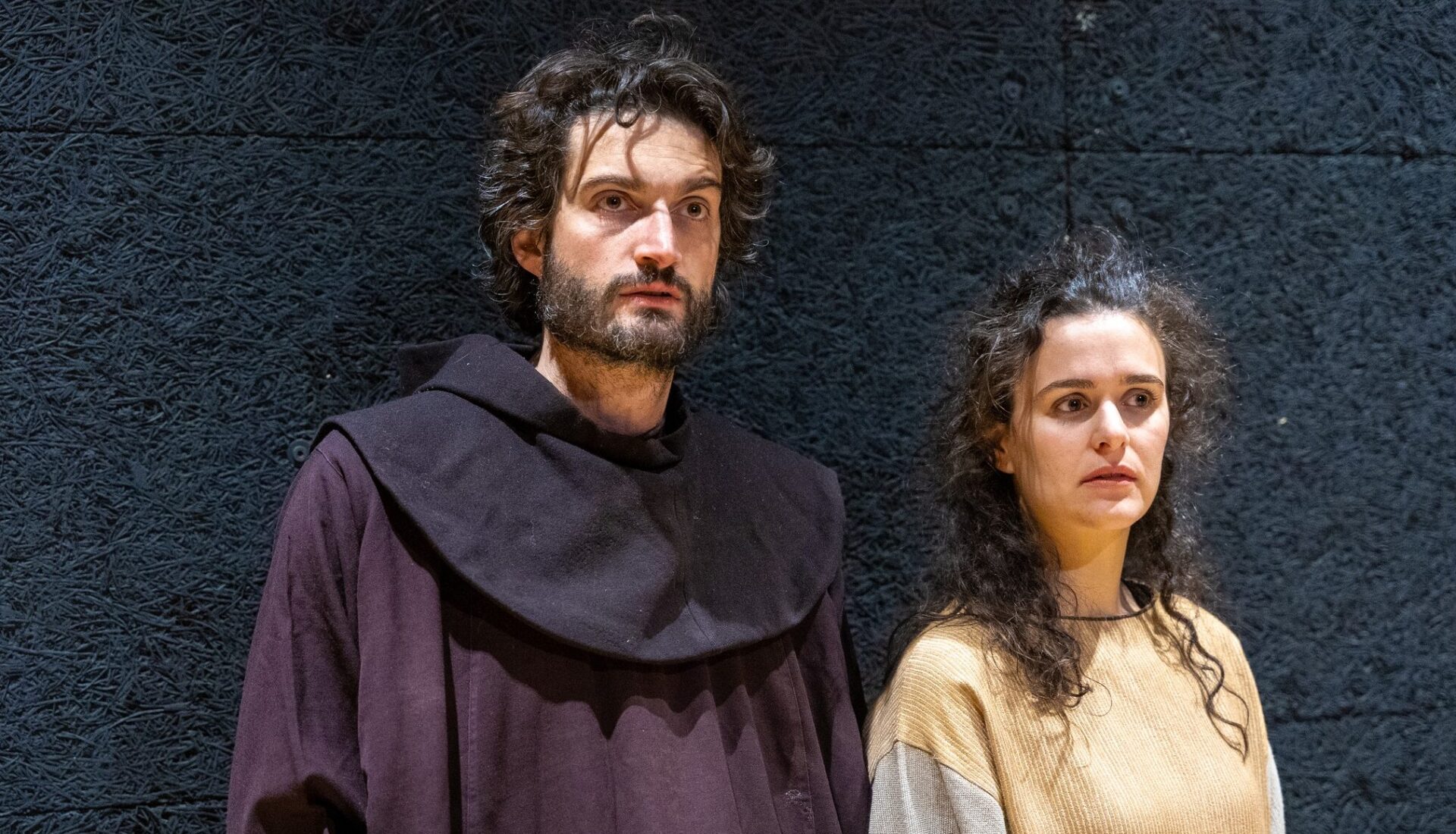 Chiara e Francesco, interpretati nello spettacolo da Matteo Bonanni e Giulia Marchesi