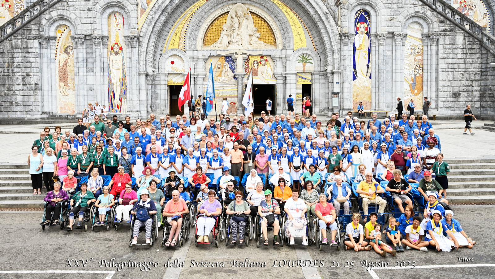 Foto di gruppo del pellegrinaggio diocesano a Lourdes 2023