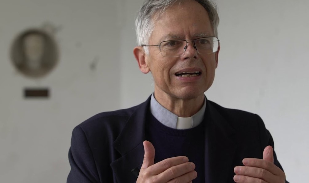 Il professor Jerumanis della Facoltà di teologia di Lugano
