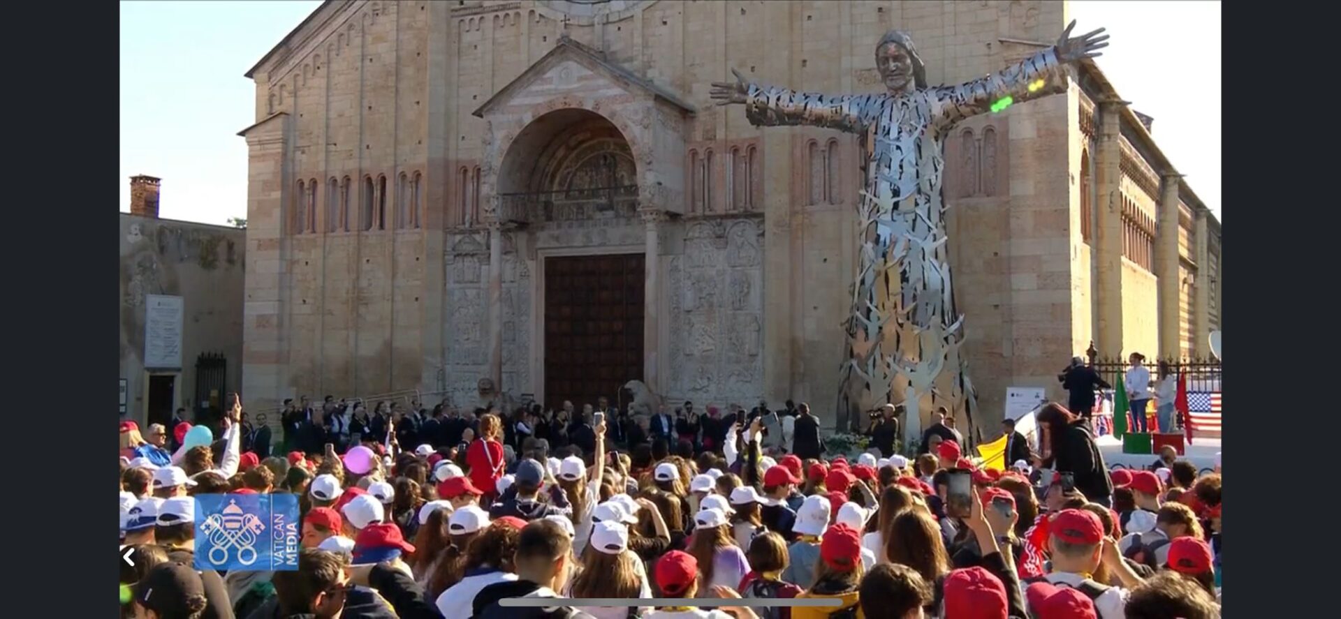 Verona, san Zeno: la statua di Cristo andrà a Gerusalemme.
